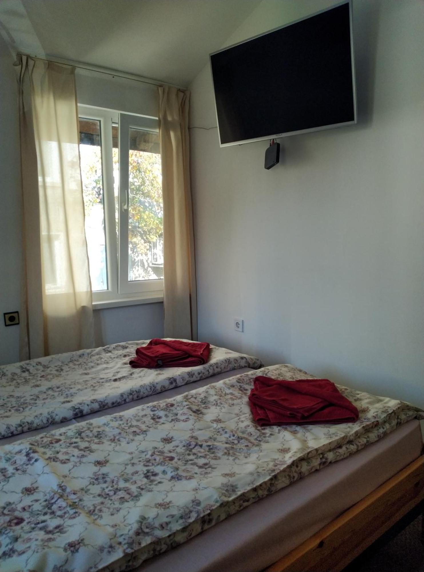 Mercury Guest House Veliko Tŭrnovo Exterior foto